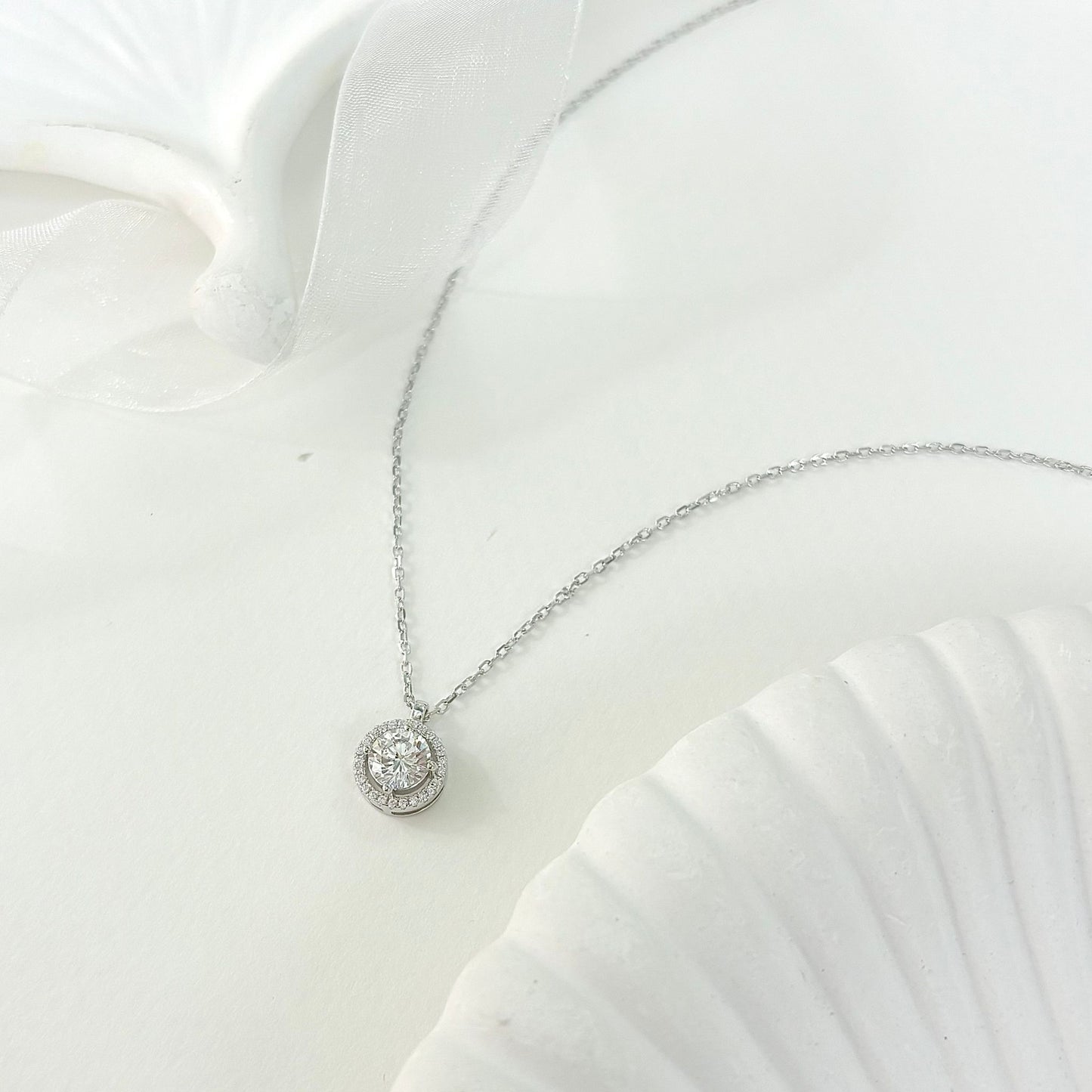 Silver 3.0ct Round Cut Halo Pendant Design