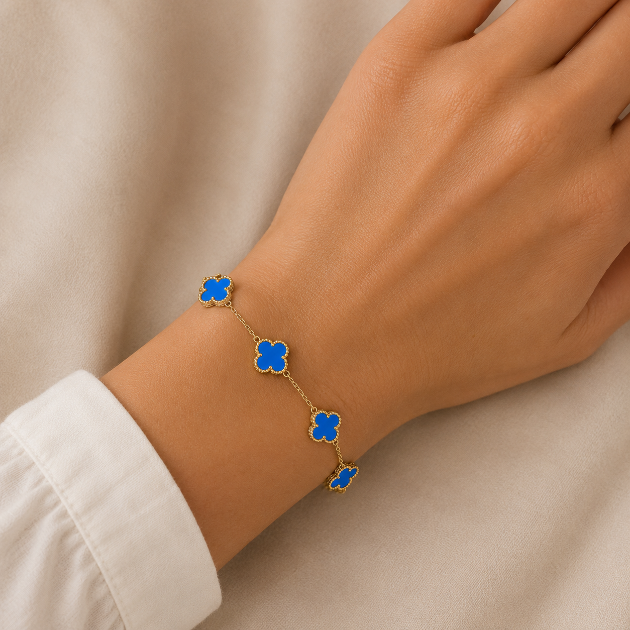 925 Silver 14ct Gold-Plated 5-Clover Bracelet – Blue Agate Colour