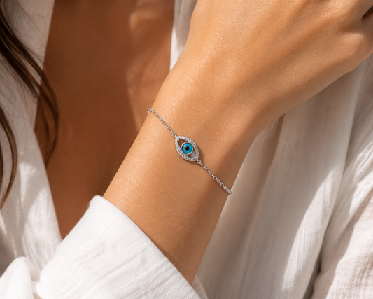 18ct White Gold 0.24ct Evil Eye Diamond Bracelet