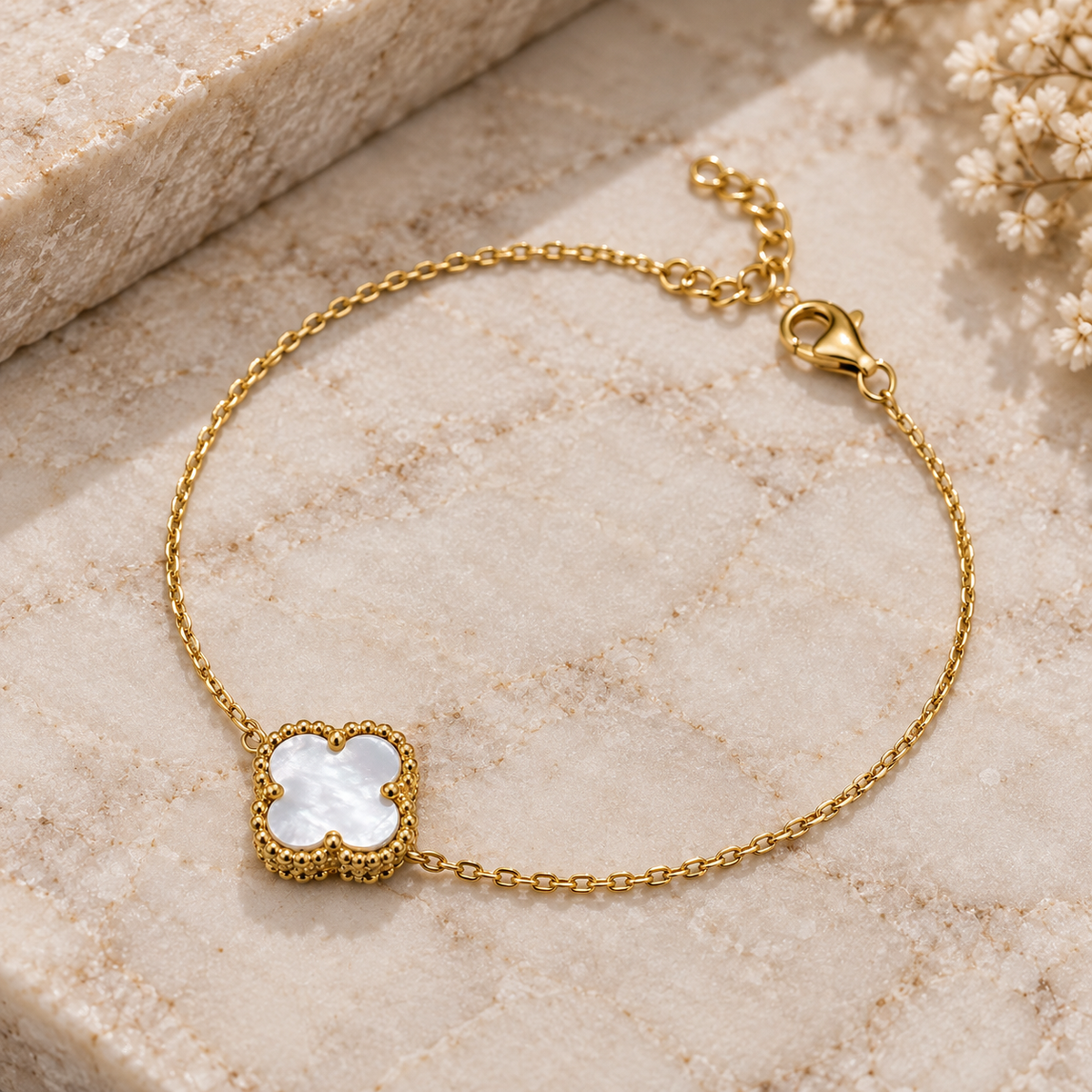 925 Sterling Silver 14ct Gold-Plated Mother of Pearl Single Clover Bracelet